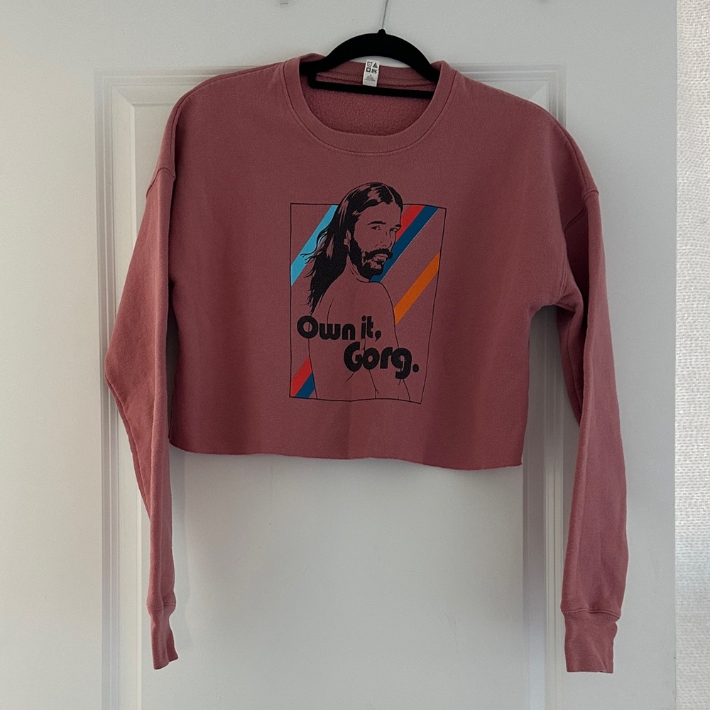 Cropped JVN Graphic Fleece Sweatshirt in Mauve